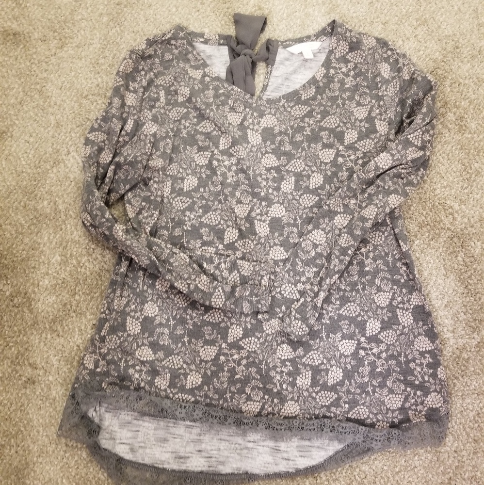 Lace trim lightweight top